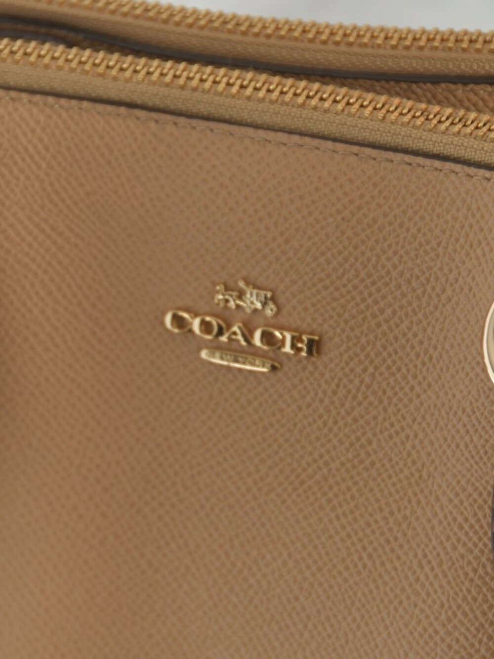 COACH - New W/o tags - Tan LARGE Purse - Picture 8 of 8